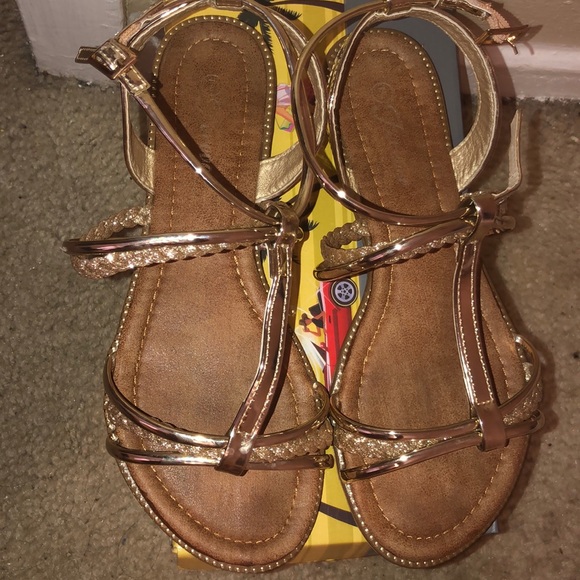 Sandals - Picture 2 of 3